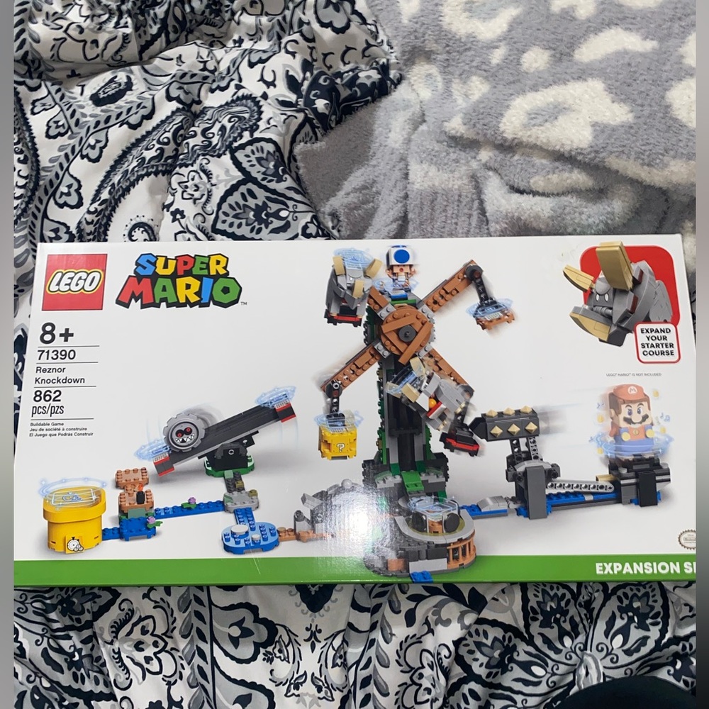 lego set NEVER BEEN OPENED